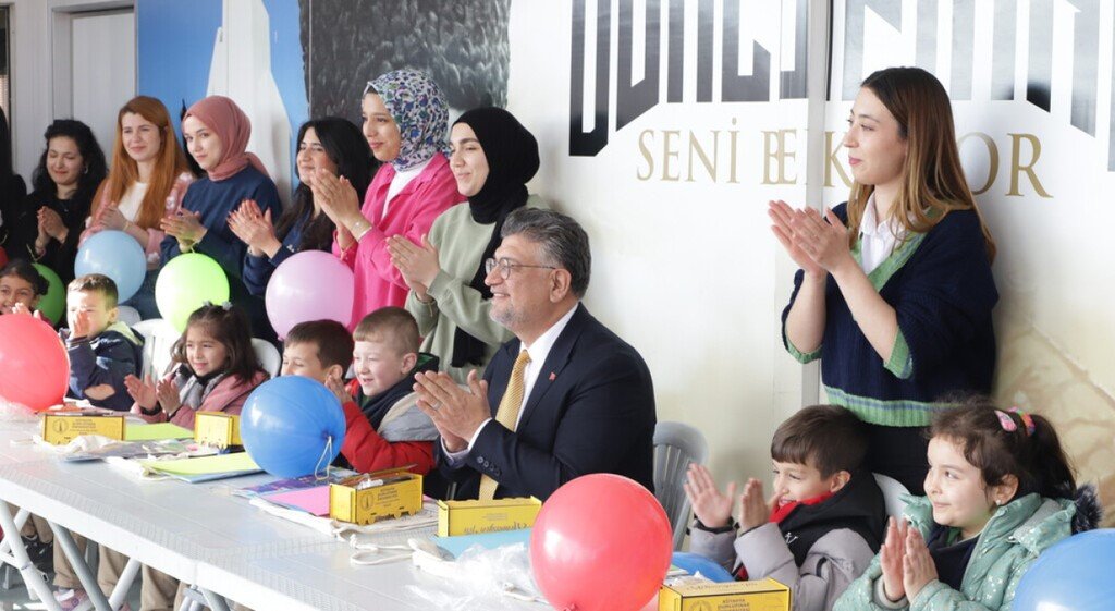 bilecik-haber_dpu-nun-motivasyon-tiri-ilkokul-ogrencilerini-agirladi-101004.jpg