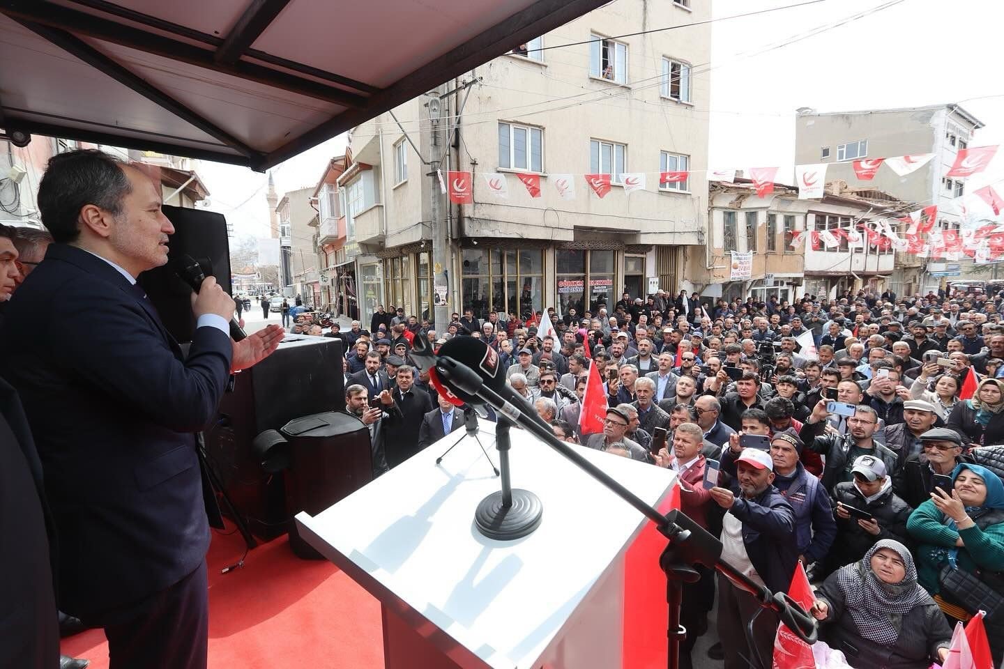 bilecik-haber_erbakan-dan-bolvadin-e-fabrika-sozu-102456.jpg