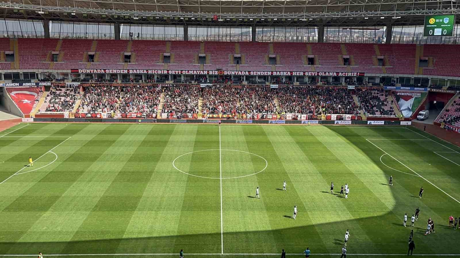 bilecik-haber_eskisehirspor-taraftarindan-canakkale-turkusu-101478.jpg