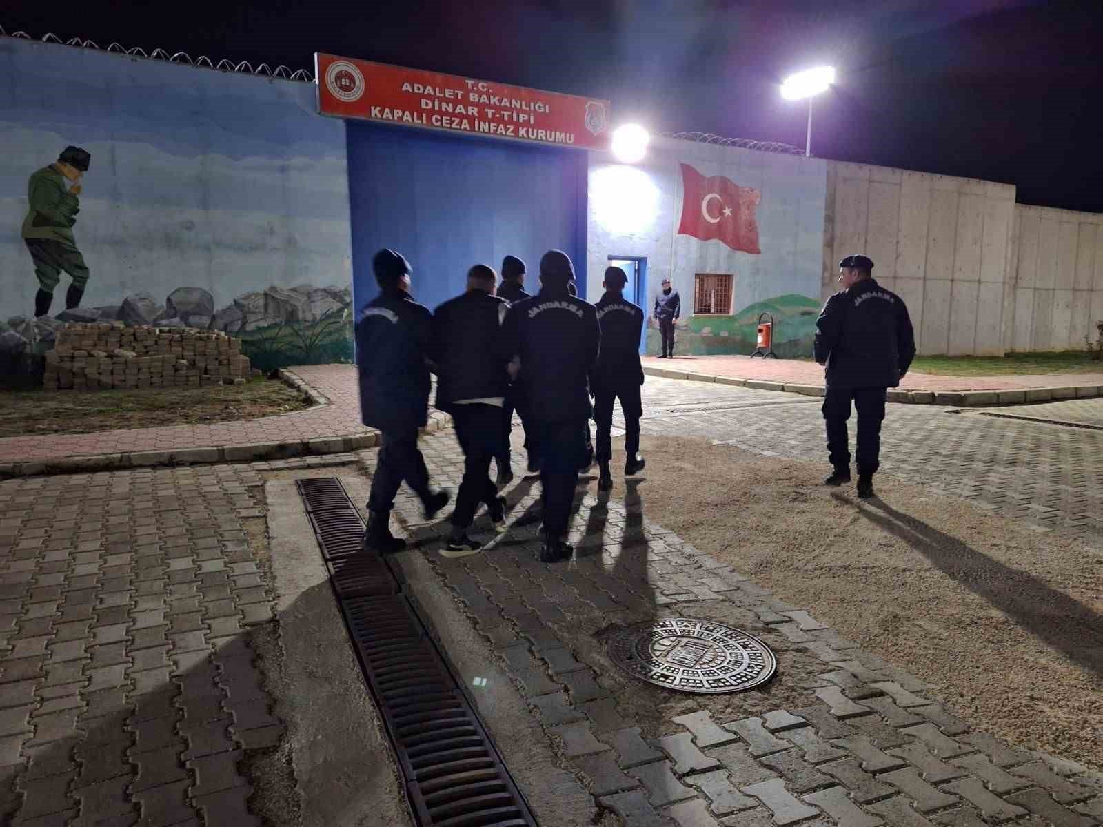 bilecik-haber_evden-hirsizlik-yapan-sahislari-jasat-yakaladi-100587.jpg
