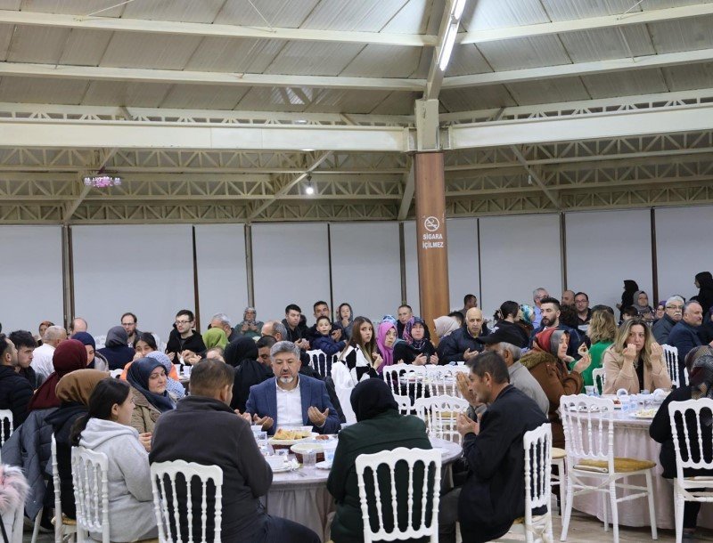 bilecik-haber_gediz-belediye-personeli-iftar-yemeginde-bir-araya-geldi-103038.jpg
