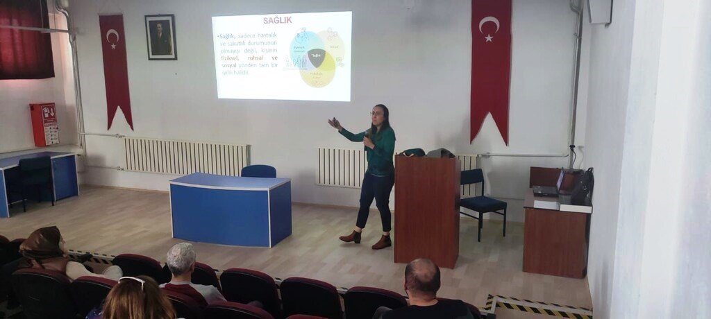bilecik-haber_hisarcik-myo-da-iki-ayri-egitim-104694.jpg
