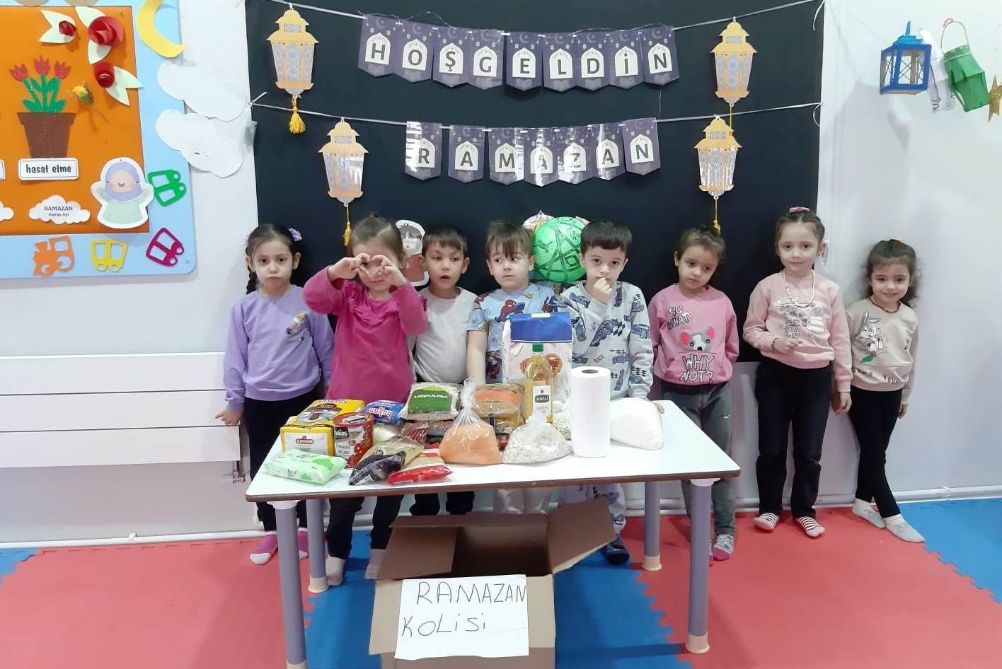 bilecik-haber_hisarcikli-miniklerden-ihtiyac-sahibi-ailelere-ramazan-kolisi-103951.jpg