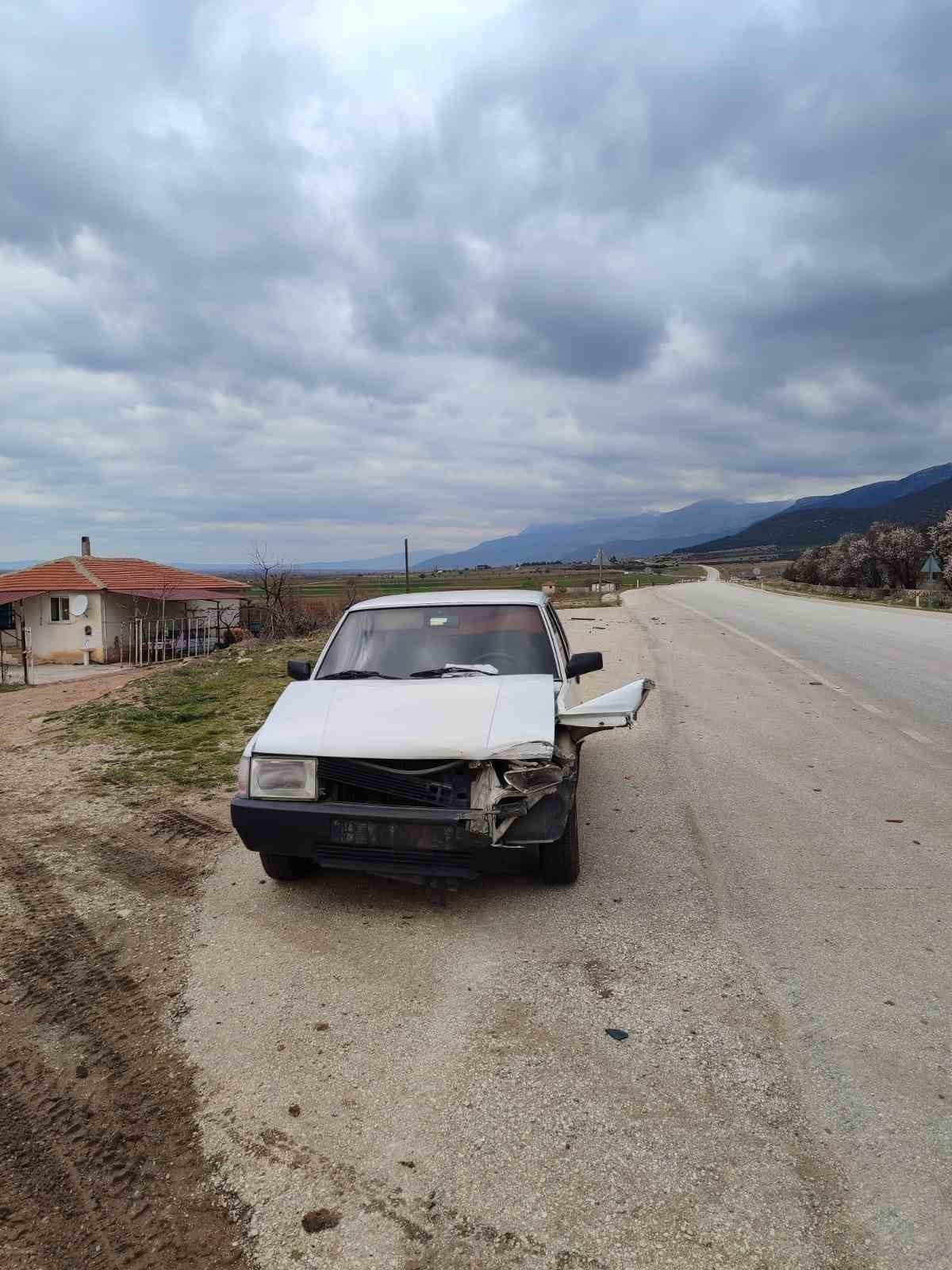 bilecik-haber_iki-otomobilin-carpistigi-kazada-5-kisi-yaralandi-99653.jpg