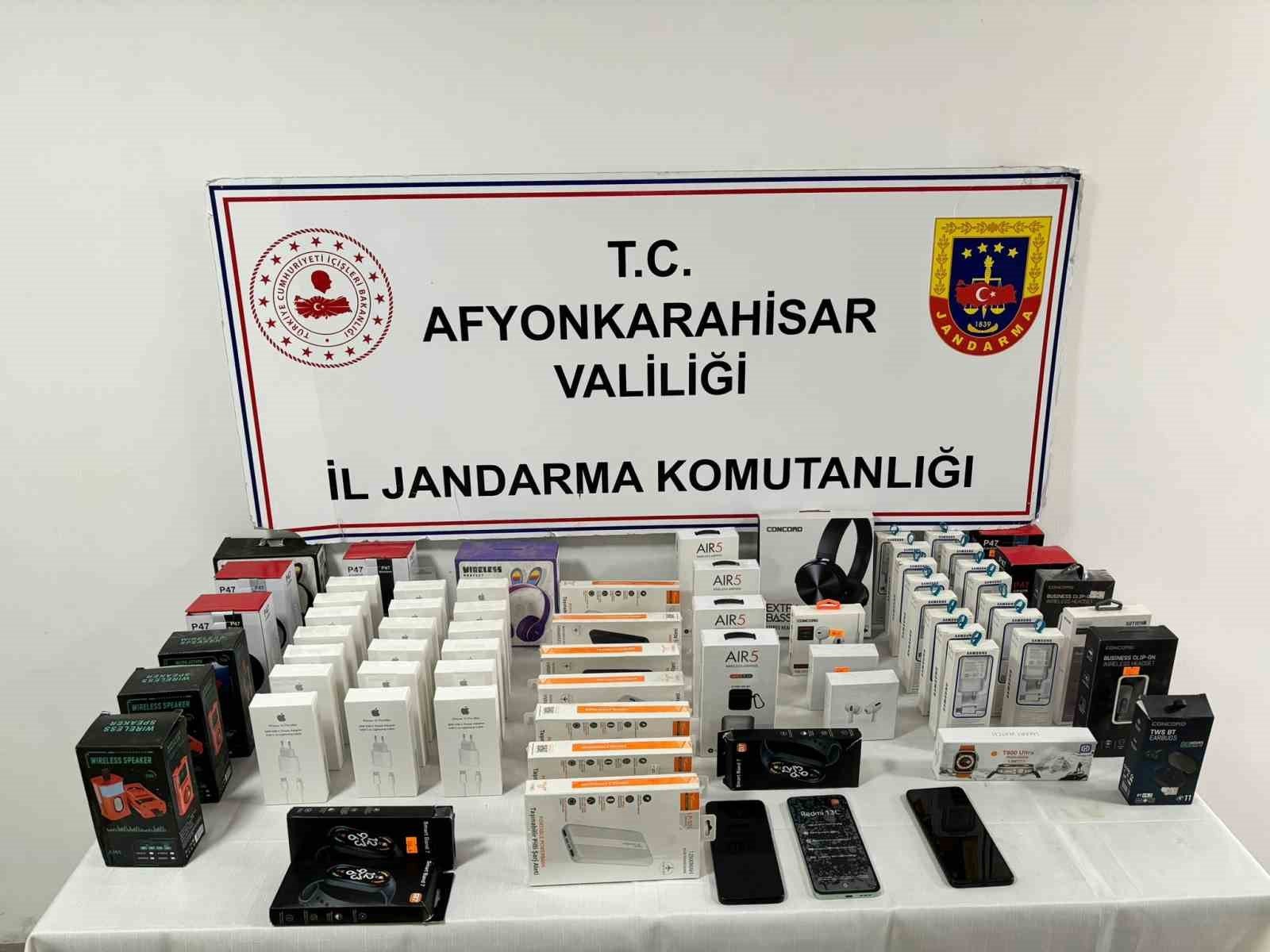 bilecik-haber_kacak-telefon-satan-isyerine-baskin-yapildi-102766.jpg