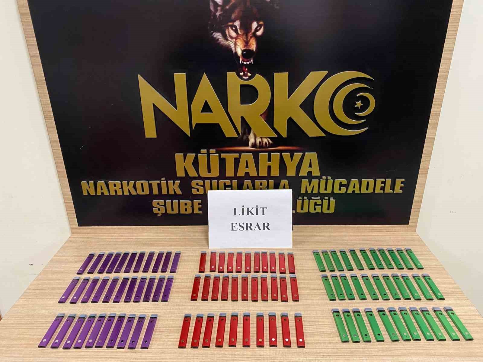bilecik-haber_kutahya-da-otobus-yolcusu-likit-esrarla-yakalandi-103932.jpg