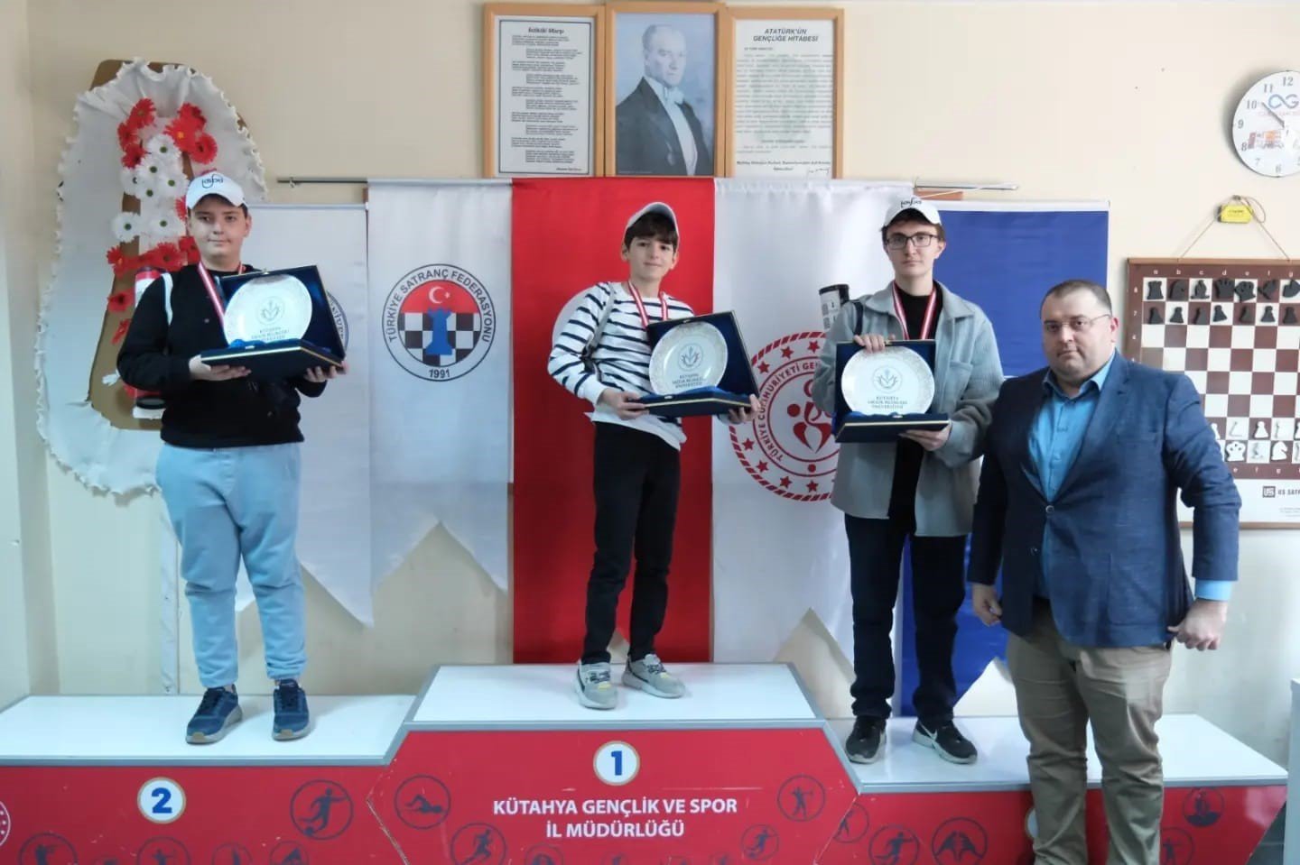 bilecik-haber_kutahya-da-tip-bayrami-satranc-turnuvasi-100126.jpg