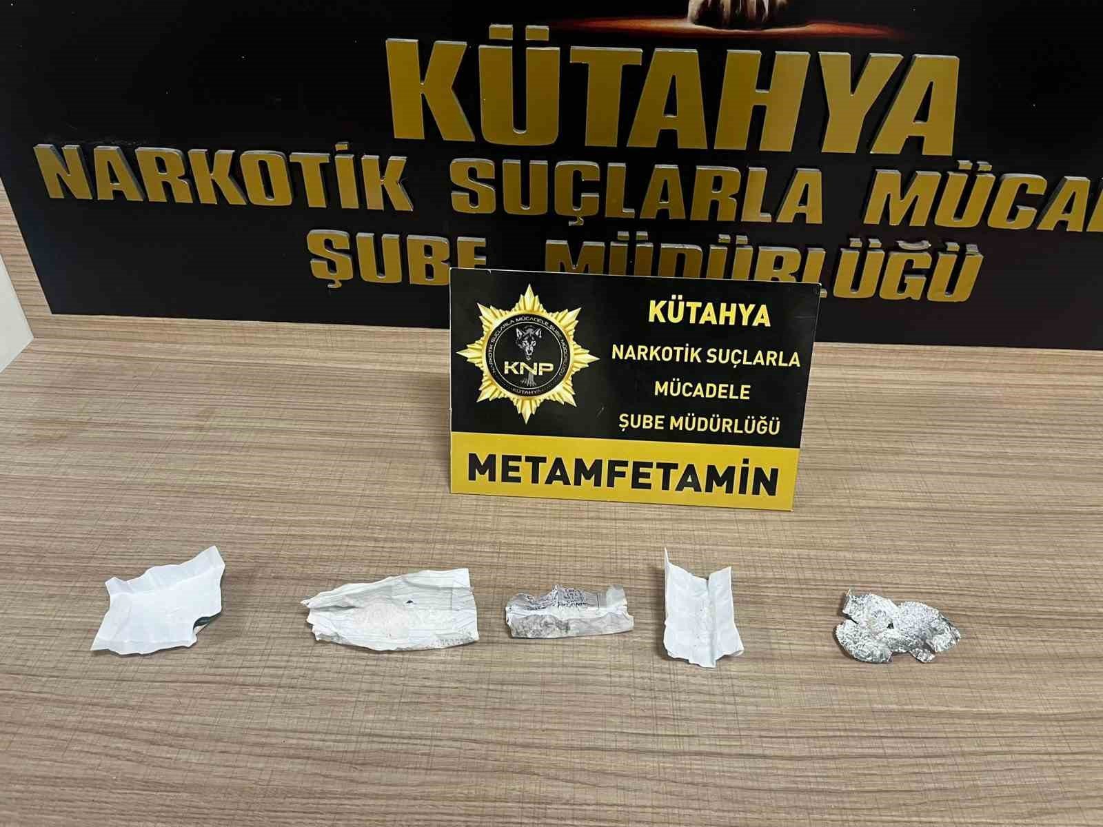 bilecik-haber_kutahya-da-uyusturucu-ticareti-suphelisi-1-kisi-tutuklandi-102045.jpg