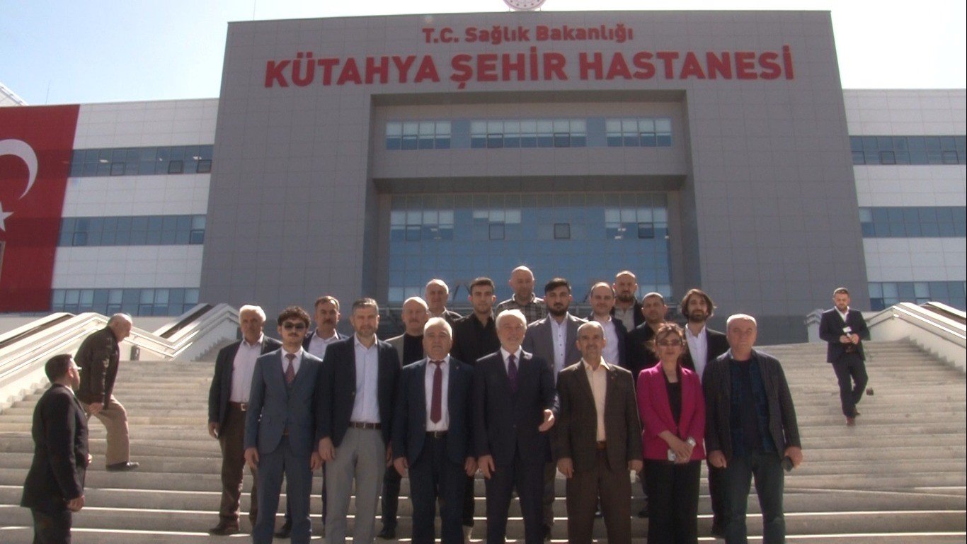 bilecik-haber_kutahya-ya-sehir-hastanesi-ni-kazandiran-cumhurbaskanimiza-minnettariz-104554.jpg