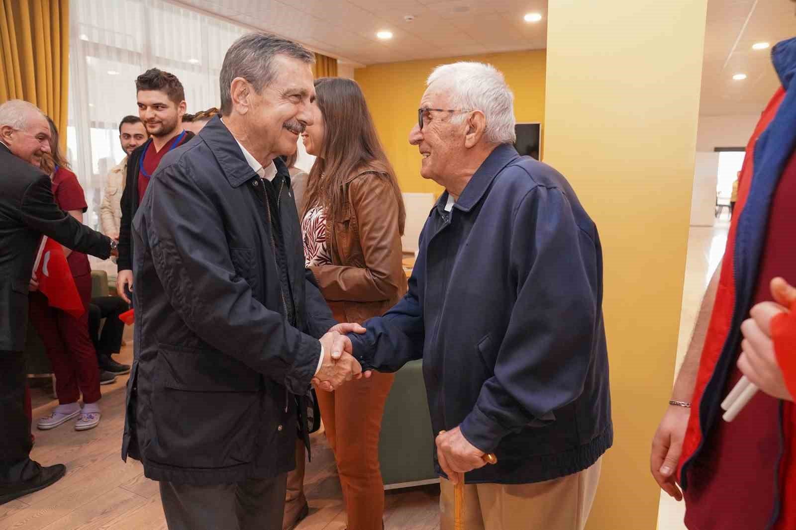 bilecik-haber_metin-ozogut-yasam-merkezi-acildi-97502.jpg