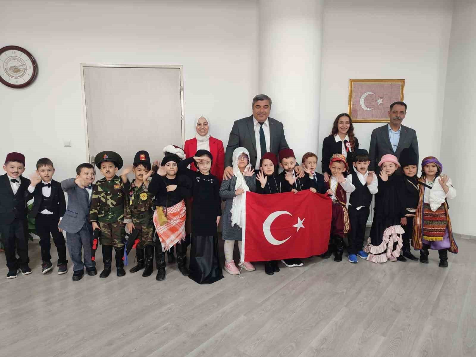 bilecik-haber_minik-ogrenciler-milli-mucadele-donemini-hatirlatti-102447.jpg
