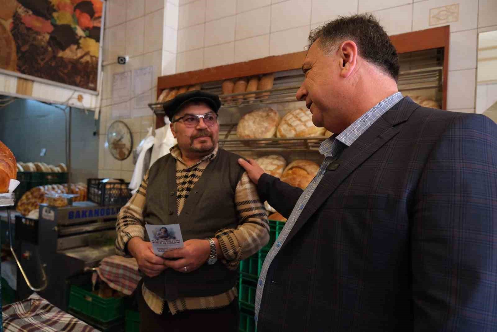 bilecik-haber_ozkan-alp-hamamyolu-caddesi-nde-vatandaslarla-bulustu-103494.jpg