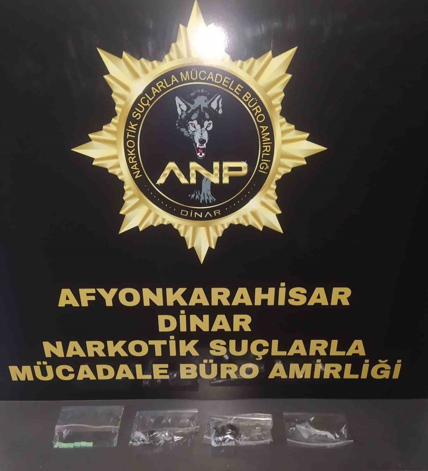 bilecik-haber_suphe-uzerine-durdurulan-aracta-uyusturucu-ele-gecirildi-99348.jpg