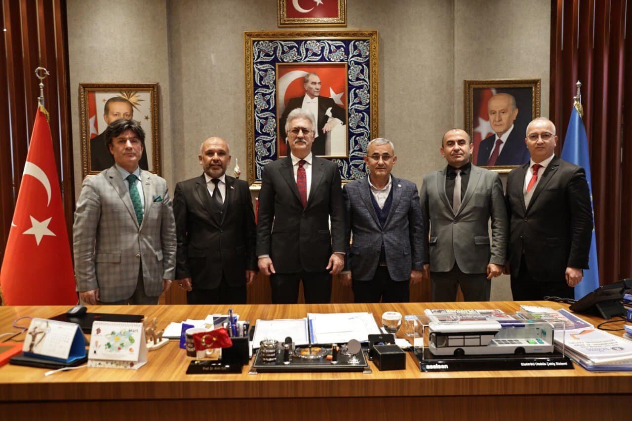 bilecik-haber_tamer-karadagli-kutahya-yi-ziyaret-etti-102746.jpg