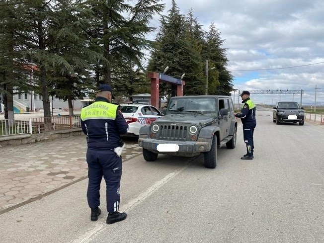 bilecik-haber_trafik-denetimlerinde-1-milyon-252-bin-lira-ceza-yazildi-103520.jpg