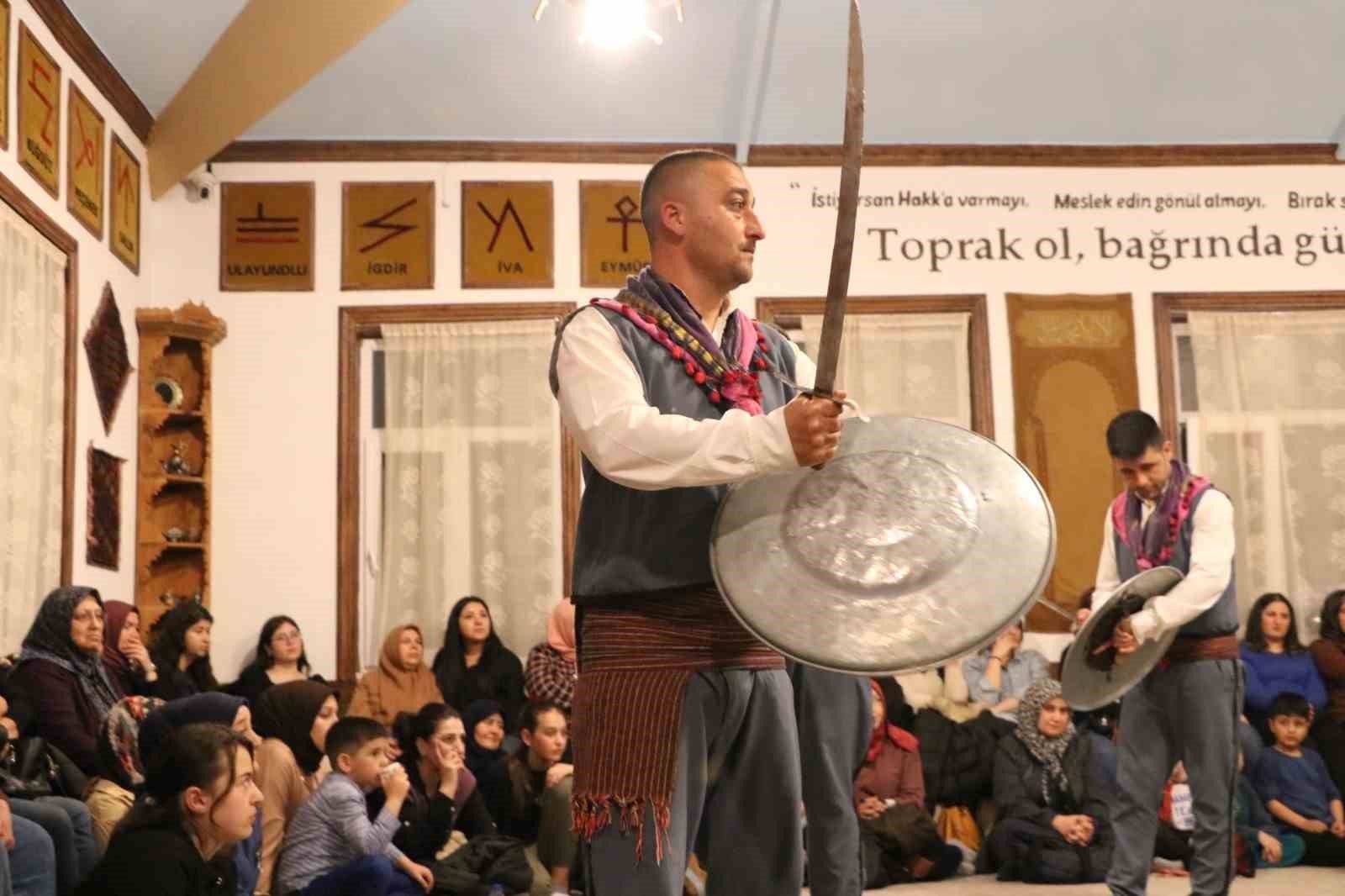 bilecik-haber_yaren-kulturunu-nesilden-nesile-aktarmak-icin-mucadele-veriyorlar-97800.jpg