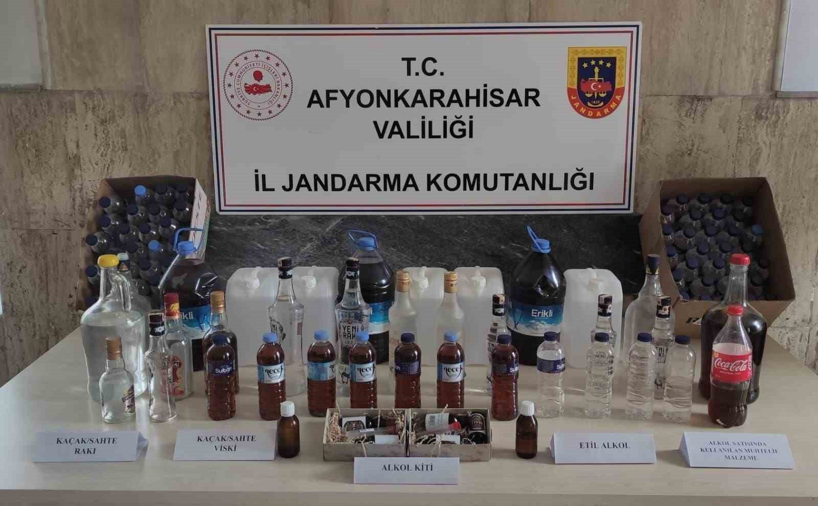 bilecik-haber_aranmasi-olan-sahsin-evine-jandarmadan-kacak-alkol-baskini-1044.jpg