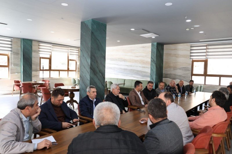 bilecik-haber_baskan-akel-mahalle-muhtarlari-ile-bir-araya-geldi-641.jpg
