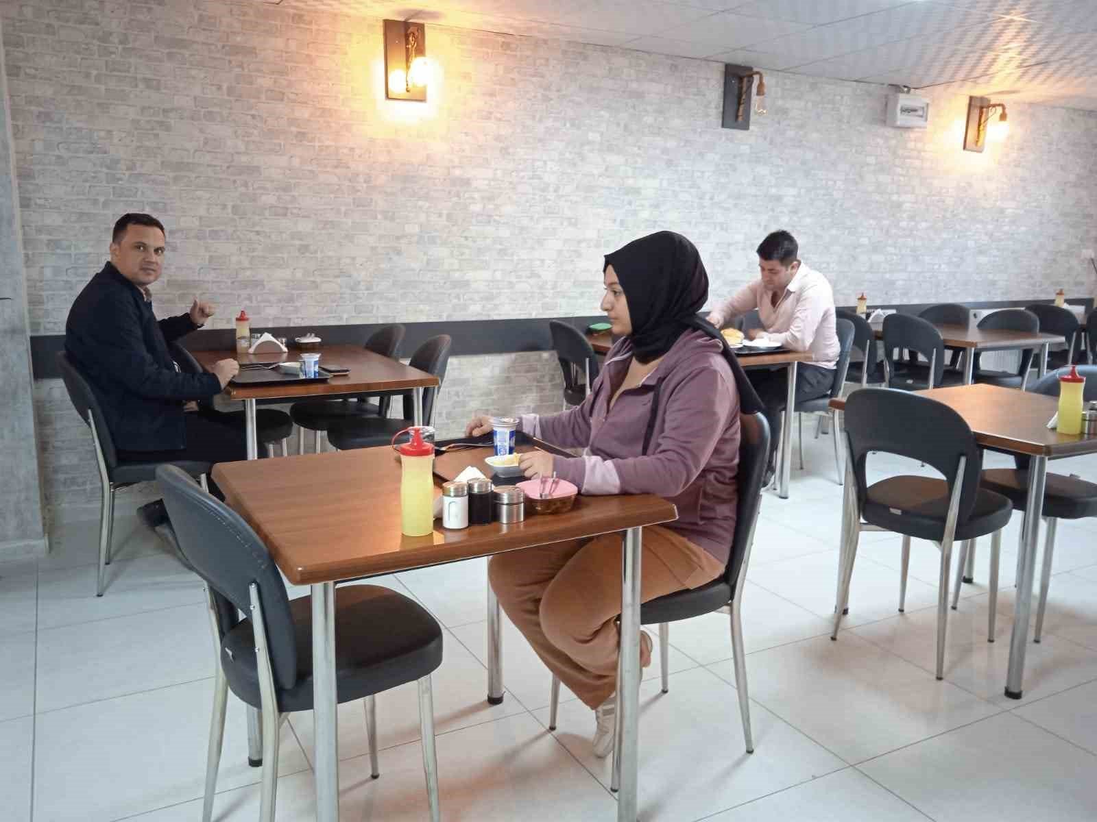 bilecik-haber_ekmegin-75-tl-oldugu-kentteki-bu-lokantada-yemekler-20-tl-485.jpg