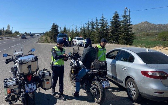 bilecik-haber_eskisehir-de-6-bin-araca-12-milyon-tl-trafik-cezasi-kesildi-571.jpg