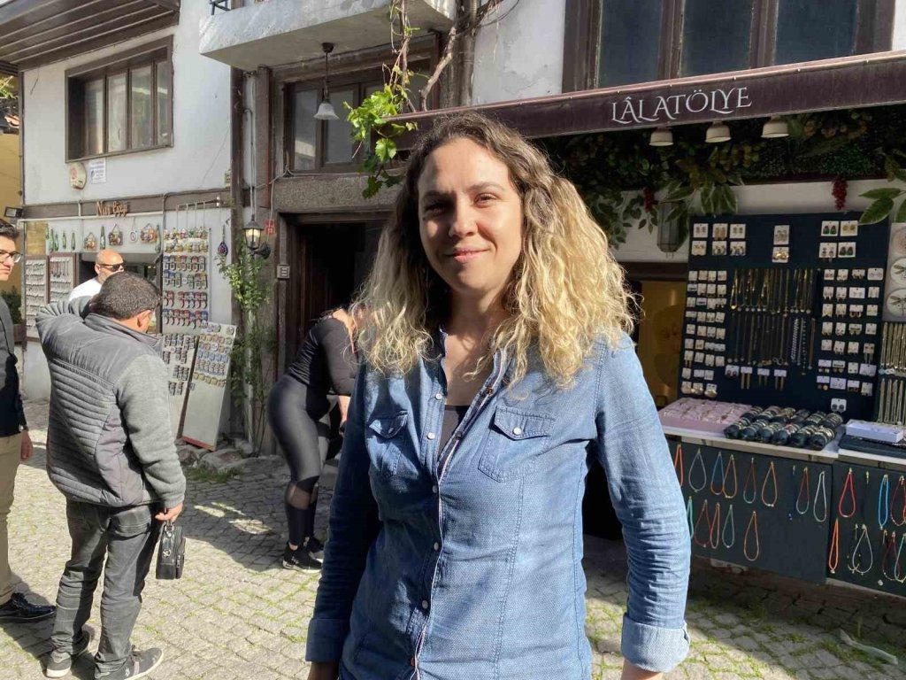 bilecik-haber_eskisehir-de-yerli-turist-yogunlugu-esnafin-yuzunu-guldurdu-1744.jpg