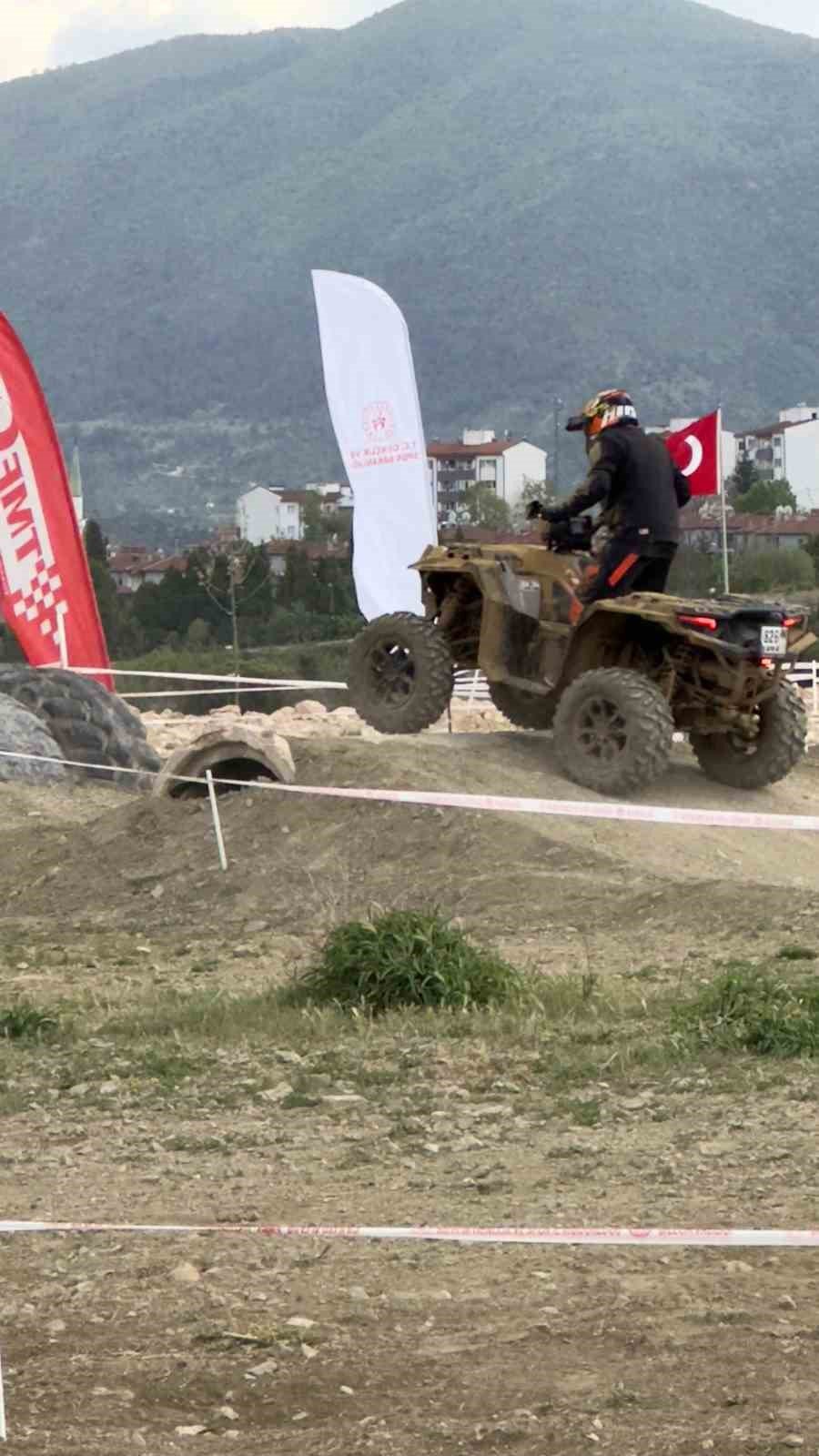 bilecik-haber_eskisehirli-sporculardan-turkiye-enduro-ve-atv-sampiyonasi-nda-derece-555.jpg