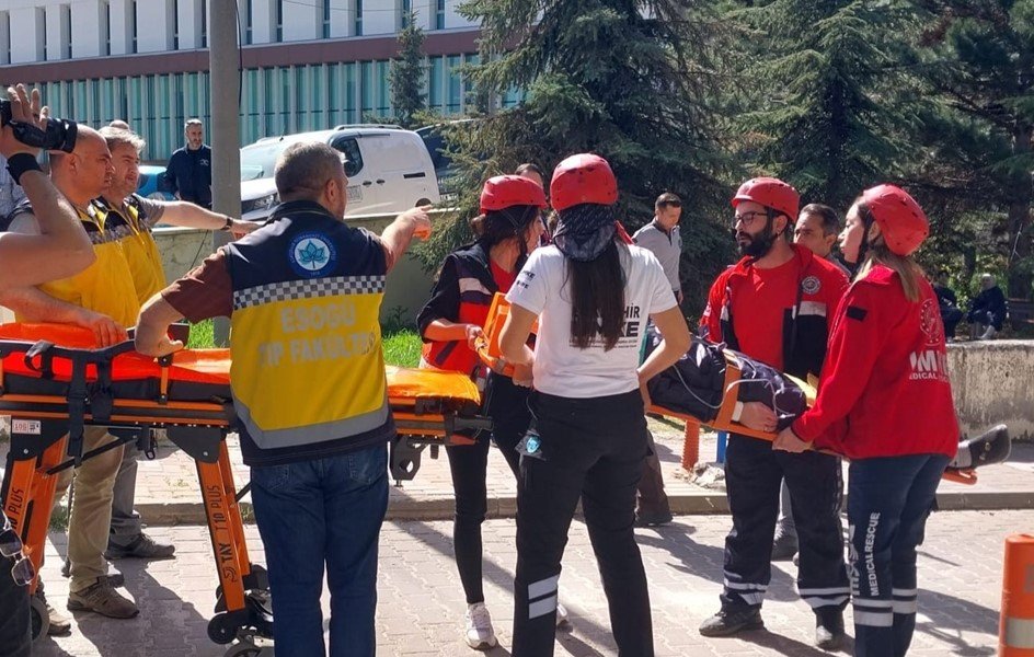bilecik-haber_esogu-hastanesi-nde-yangin-tatbikati-yapildi-107761.jpg