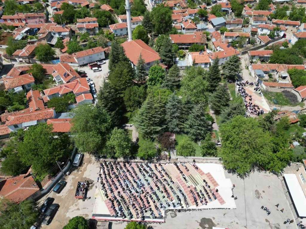 bilecik-haber_gunyuzu-ilcesinde-yagmur-dualari-yapiliyor-1601.jpg