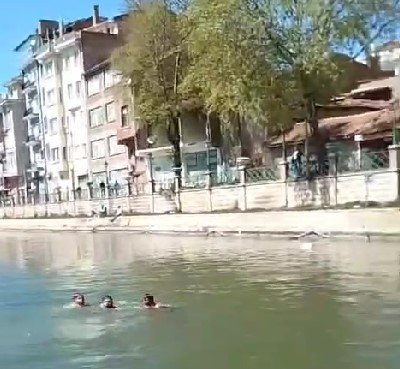 bilecik-haber_hava-sicakliklarinin-artmasiyla-cocuklarin-tehlikeli-serinleme-yontemi-basladi-107301.jpg
