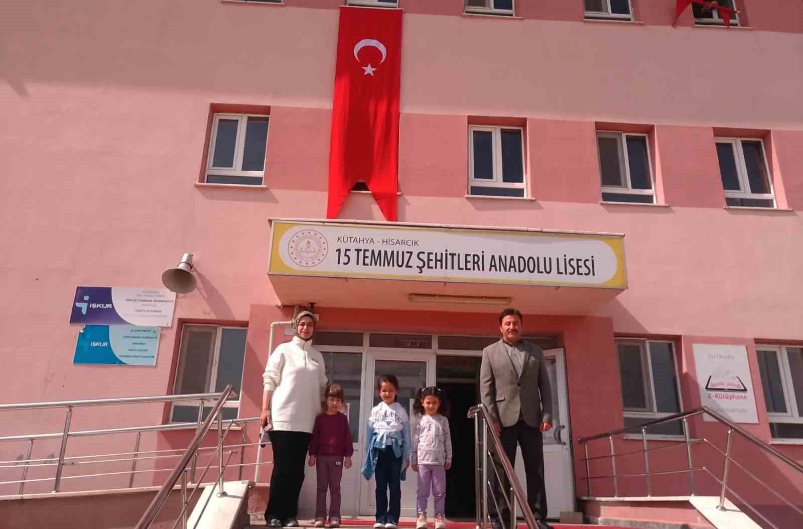 bilecik-haber_hisarcik-ta-23-nisan-anasiniflari-arasi-resim-yarismasi-599.jpg