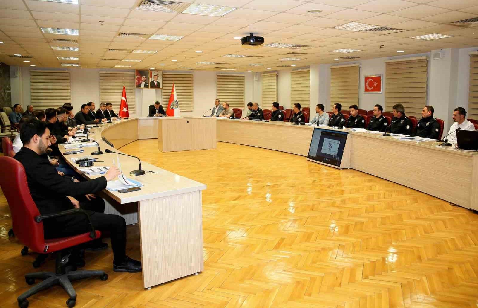 bilecik-haber_il-emniyet-mudurlugu-ekipleri-asayis-degerlendirme-toplantisi-duzenledi-106073.jpg