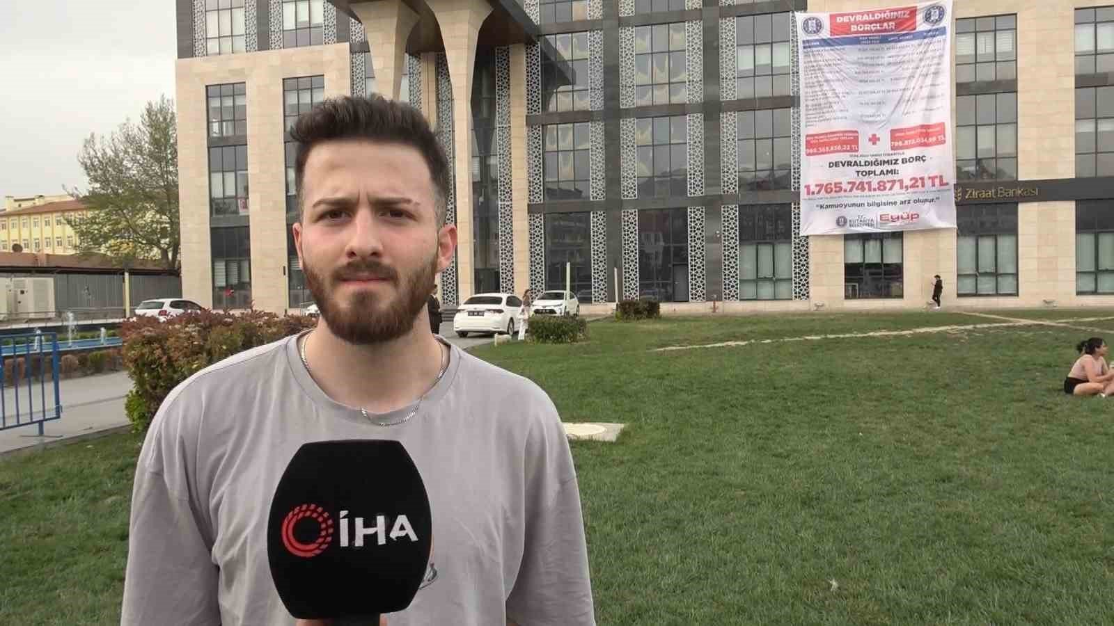 bilecik-haber_kutahya-belediyesi-nin-borcu-belediye-binasina-asildi-990.jpg