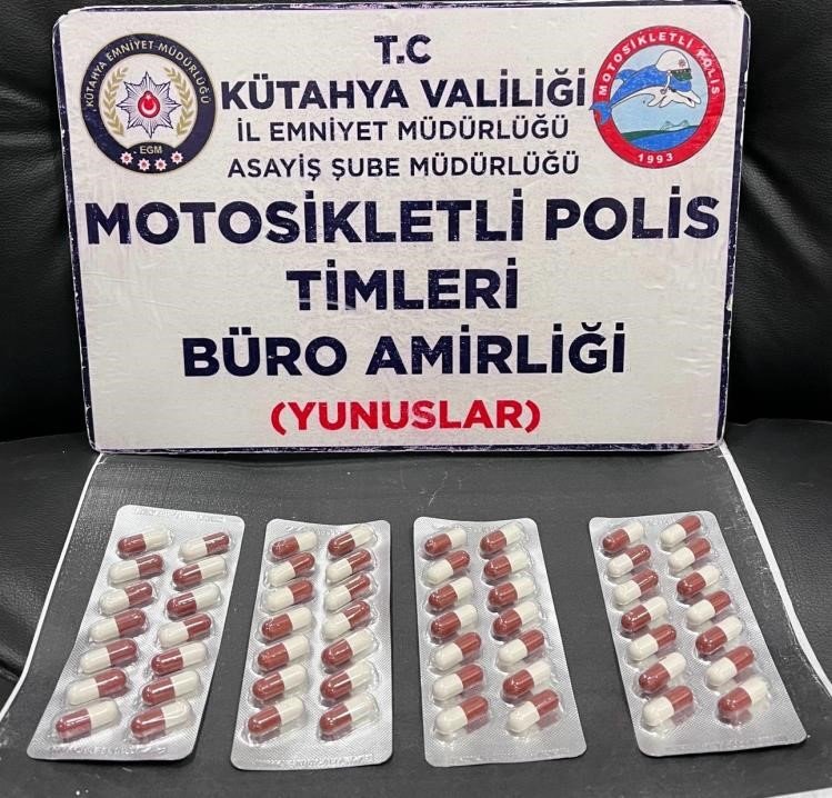 bilecik-haber_kutahya-da-2-kisinin-uzerinde-uyusturucu-hap-ele-gecirildi-106999.jpg