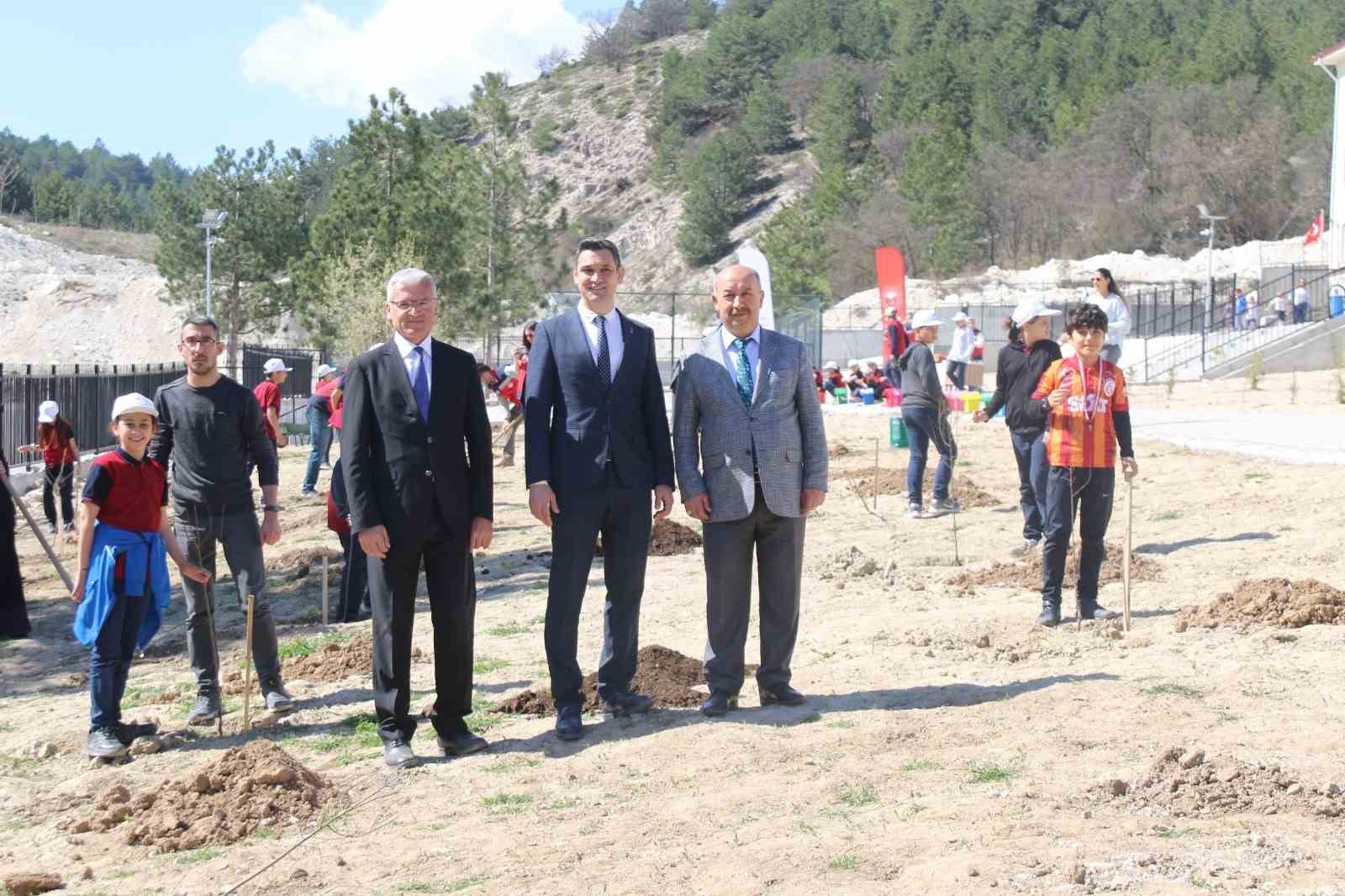 bilecik-haber_kutahya-da-okuldaki-ciftlik-isimli-proje-106228.jpg