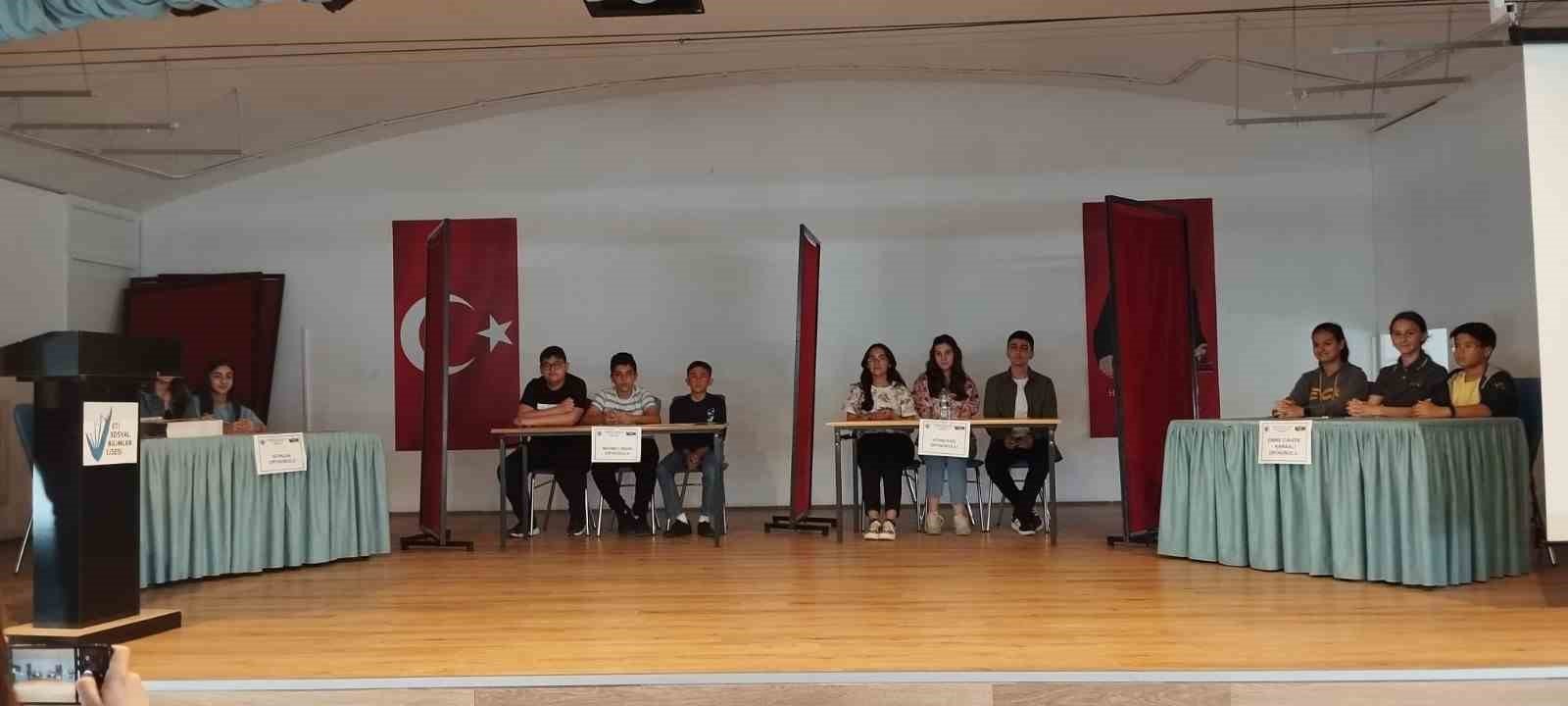 bilecik-haber_ortaoklullar-arasi-17-mill-kultur-bilgi-yarismasi-591.jpg