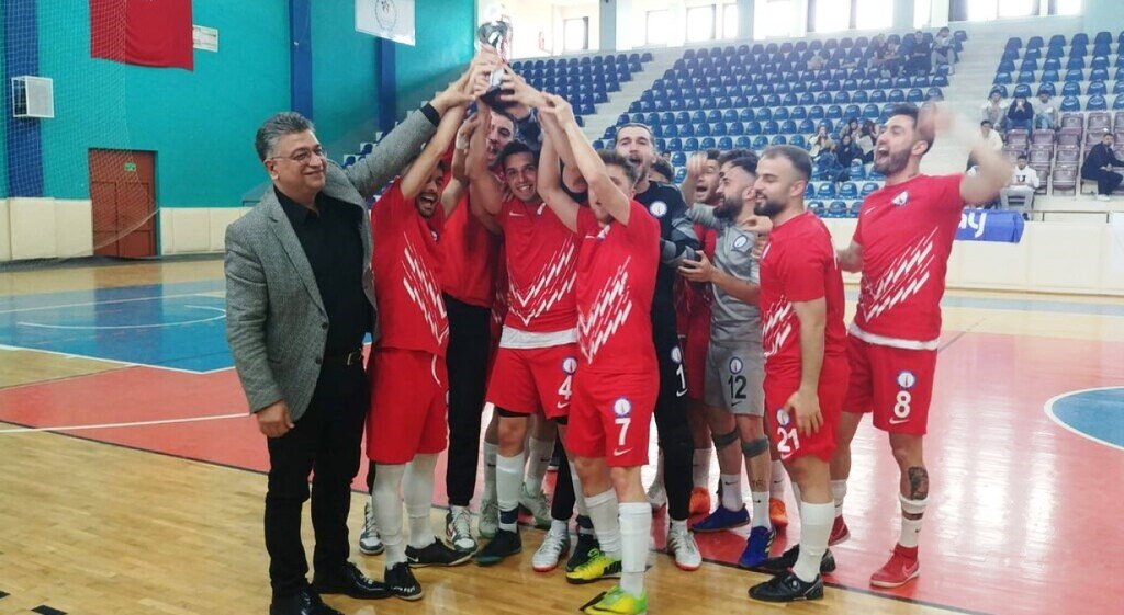 bilecik-haber_salon-futbolunda-iki-sampiyonluk-589.jpg