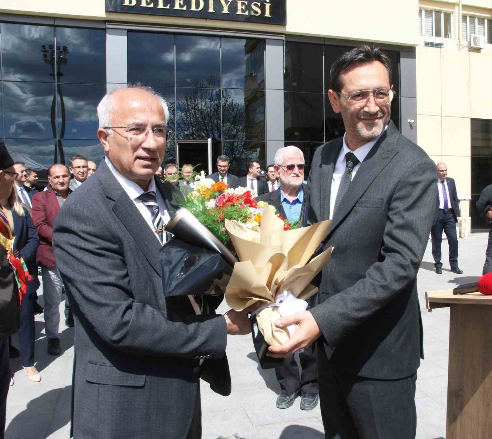 bilecik-haber_tavsanli-da-ali-kemal-derin-gorevi-devraldi-106128.jpg