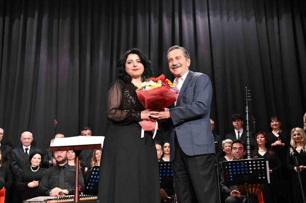bilecik-haber_tsm-korosu-ndan-muzik-ziyafeti-1799.jpg