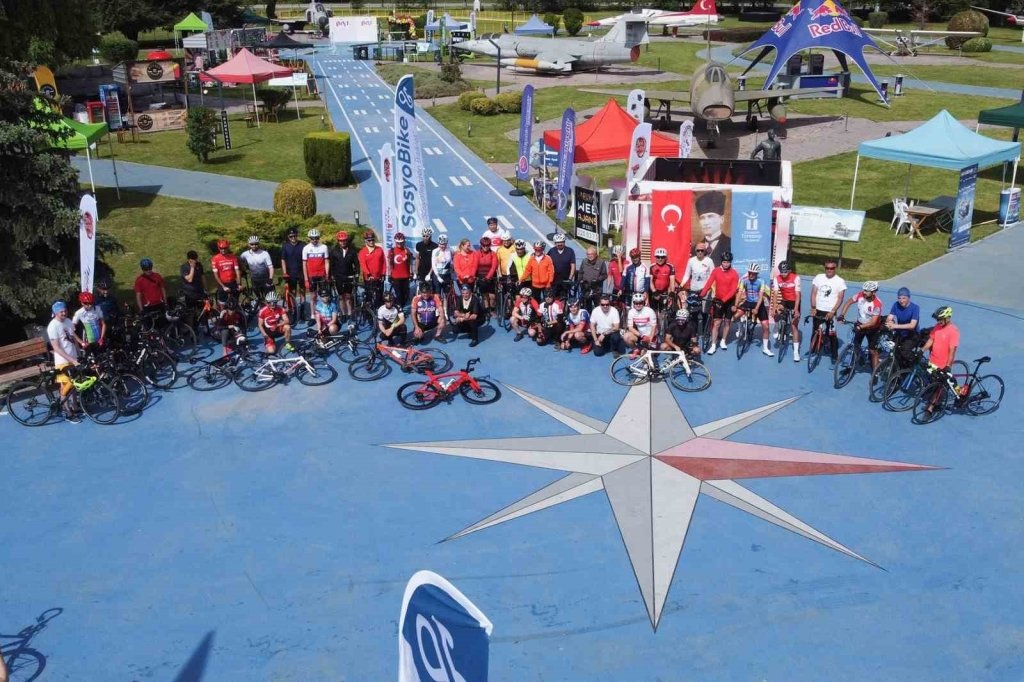 bilecik-haber_19-mayis-ta-100-kilometre-pedalladilar-5516.jpg