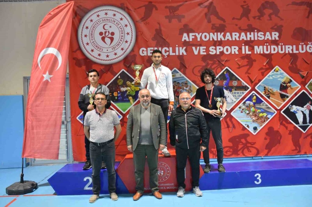 bilecik-haber_39-ncu-kyk-iller-arasi-turkiye-satranc-sampiyonasi-sona-erdi-2144.jpg