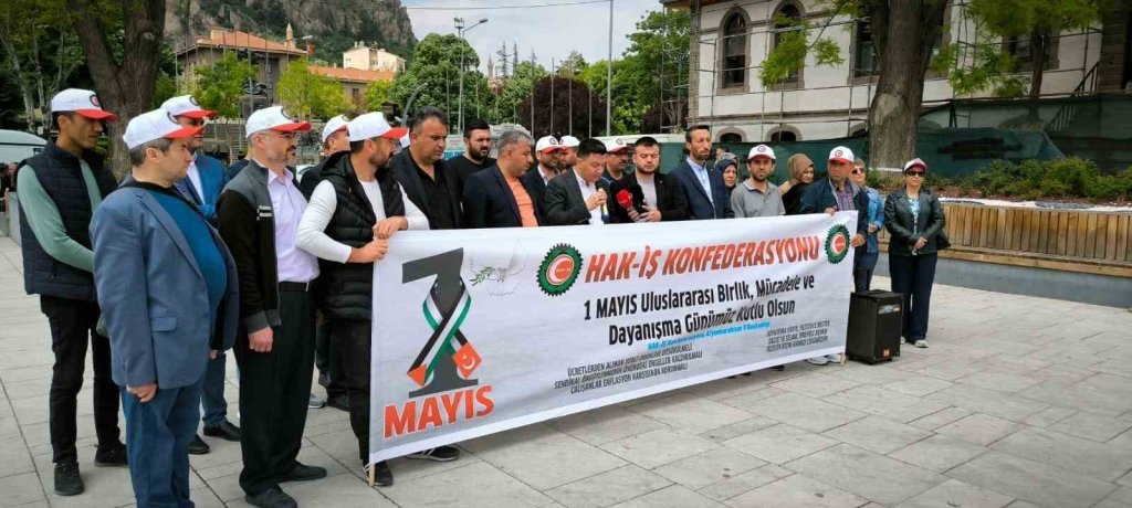 bilecik-haber_afyonkarahisar-da-1-mayis-kutlamalari-basladi-1915.jpg