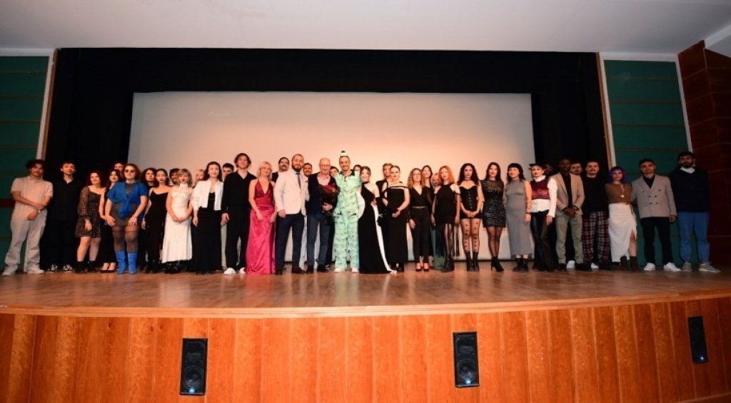 bilecik-haber_anadolu-universitesi-ogrencisinin-filmi-farazi-nin-ilk-gosterimi-sinema-anadolu-da-yapildi-4003.jpg