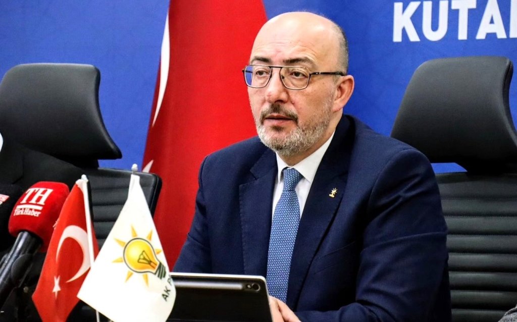 bilecik-haber_baskan-mustafa-onsay-38-doktor-kadrosu-kutahya-ya-hayirli-olsun-2253.jpg