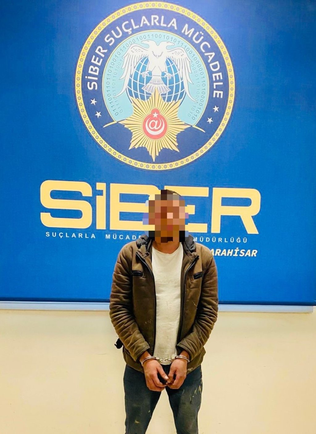 bilecik-haber_bilisim-sistemleri-uzerinden-hirsizlik-yapan-sahsi-polis-yakaladi-4563.jpg