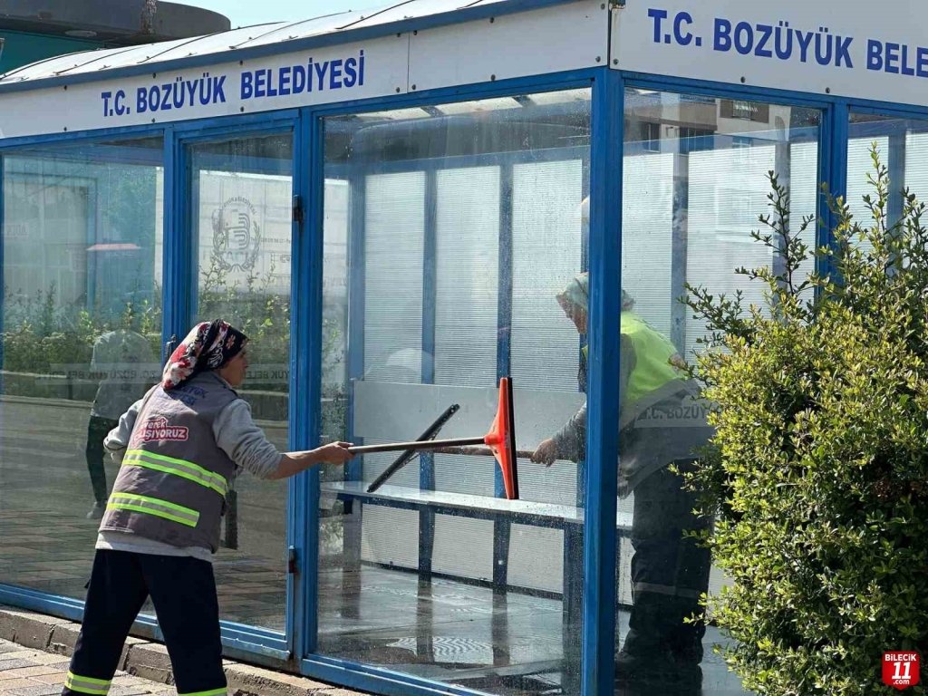 bilecik-haber_bozuyuk-te-temizlik-calismalari-hiz-kesmiyor-7709.jpg