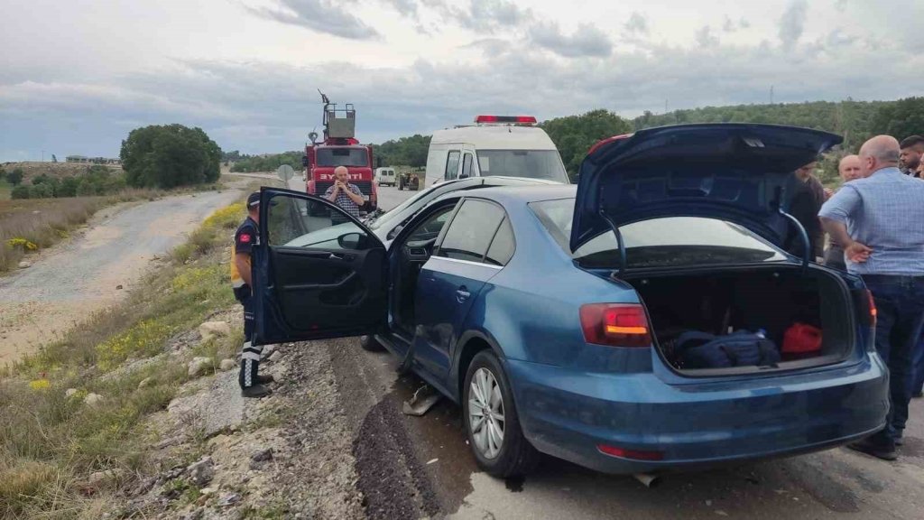 bilecik-haber_emet-hisarcik-karayolunda-trafik-kazasi-5-yarali-3373.jpg