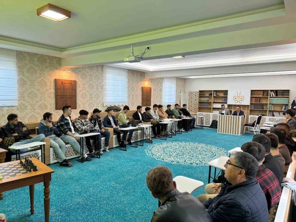 bilecik-haber_emirdag-da-canakkale-destani-semineri-4575.jpg