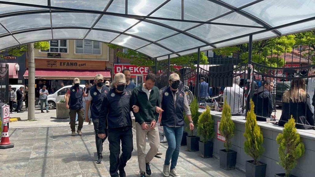 bilecik-haber_eskisehir-de-feto-operasyonu-4656.jpg