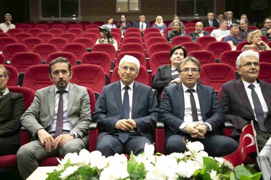 bilecik-haber_eskisehir-teknik-universitesi-nde-emeklilik-toreni-gerceklestirildi-2134.jpg