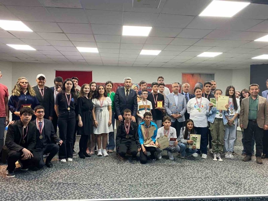 bilecik-haber_eskisehir-turk-ocagi-2024-milli-kultur-bilgi-yarismasinin-final-etaplari-duzenlendi-5140.jpg